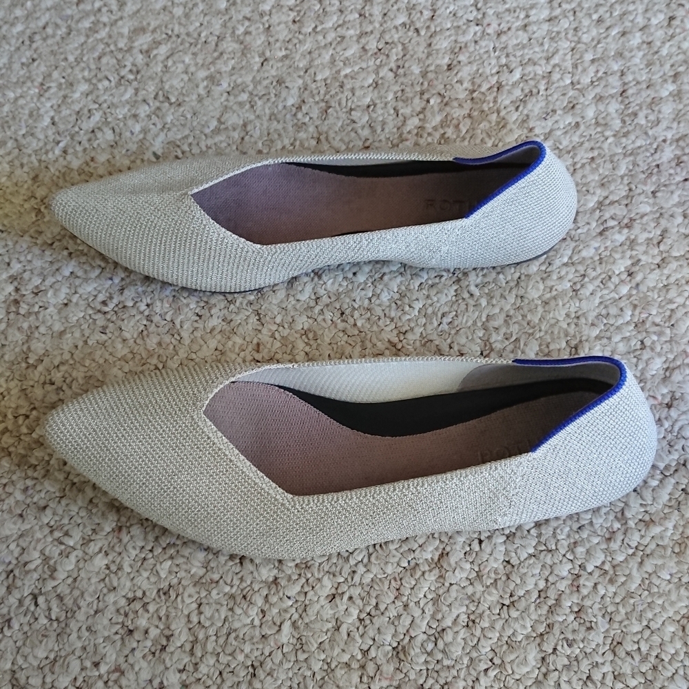 Rothy’s The Point II Flat Diamond Twill in beige and gold size 11.5